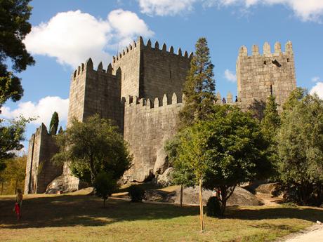 Ve městě Guimarães se narodil první portugalský král