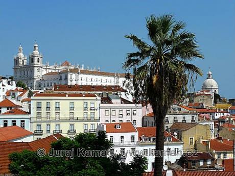 Lisabonská býválá maurská čtvrť Alfama