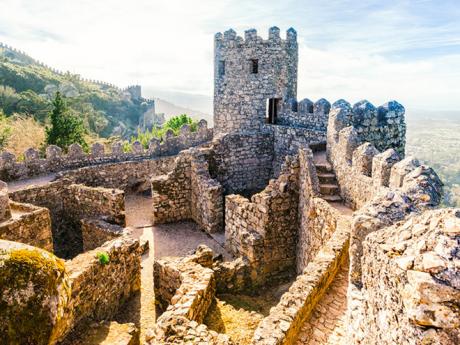 Nedaleko Sintry se nachází ruiny starého maurského hradu
