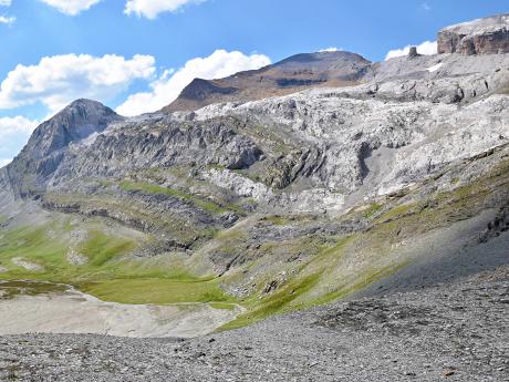 Vrchol Pic du Taillon v NP Ordesa y Monte Perdido