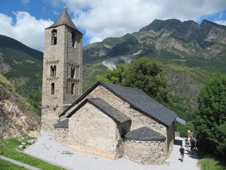 Románský kostelík v údolí Boí
