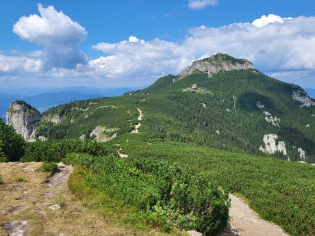 Toaca (1 904 m), nejvyšší vrchol pohoří Ceahlău