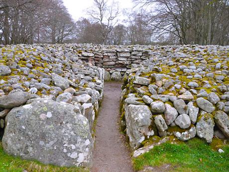 Megalitický komplex Clava Cairn je opředený tajemstvím