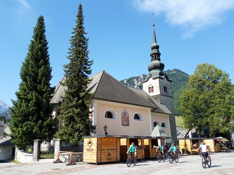 Pozdně gotický kostel Nanebevzetí Panny Marie v Kranjské Goře