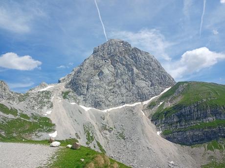Mangart je čtvrtou nejvyšší horou Slovinska