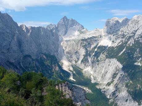Vrchol Jalovec patří k nejkrásnějším horám Julských Alp 
