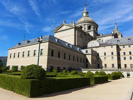 El Escorial byl postaven na počest vítězství Španělů nad Francouzi