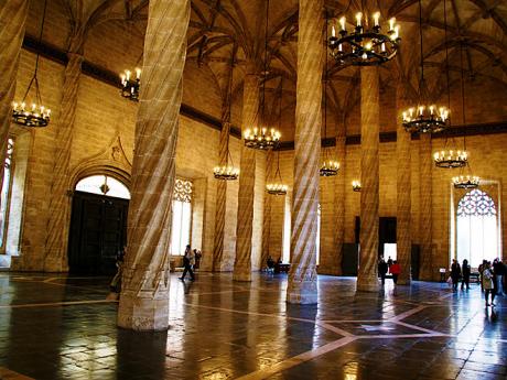 Lonju byla budovou první valencijské komoditní burzy z 5. století