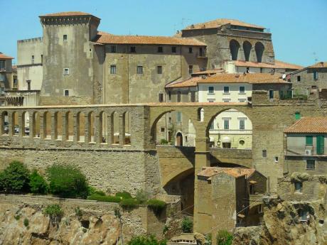 Medicejský akvadukt v Pitiglianu se začal stavět v 16. století