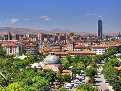 Pohled na město Konya s nejdelší historií v Turecku