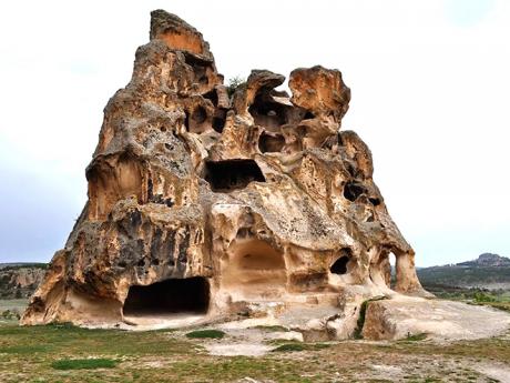 Vápencové skalní útvary ve městě Midas