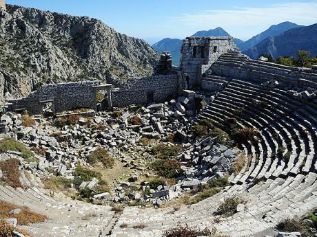 V Termessos se nachází monumentální antické divadlo