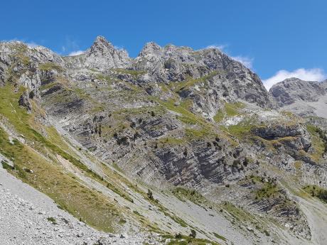 Holé dvoutisícové štíty Albánských Alp v NP Theth
