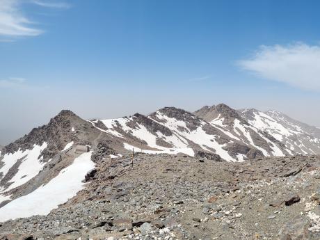 Pohoří Sierra Nevada se táhne v délce 650 km