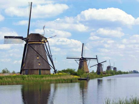 V Kinderdijku se nachází celkem 19 větrných mlýnů