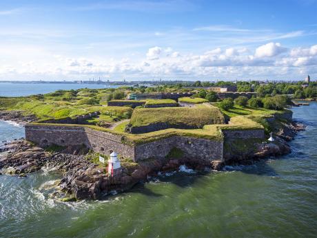 Pevnost Suomenlinna má zajímavé hradby hvězdicovitého tvaru