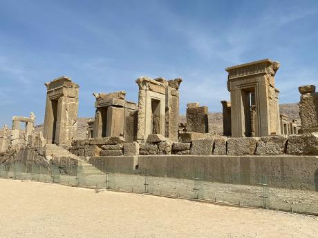 Pozůstatky starověkého města Persepolis, které založil král Dareios I.