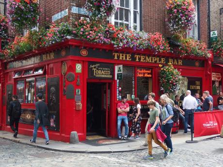 Slavný dublinský pub The Temple Bar