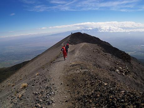 Hora Mt. Meru je druhý nejvyšší vrchol Tanzanie