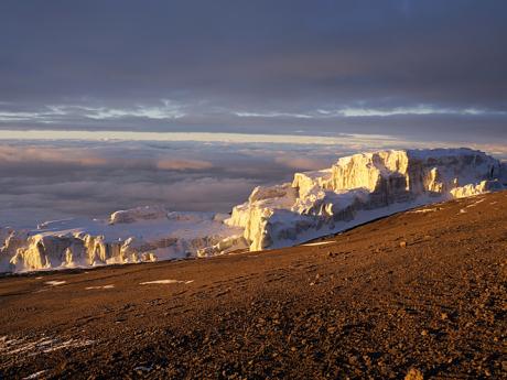 Zbytky ledovce na vrcholu Kilimandžára