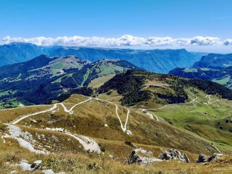 Sestupová cesta z Monte Altissimo di Nago