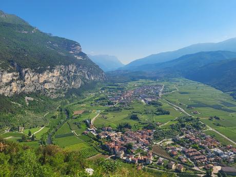 Pohled do údolí Sarca během túry na vrchol Monte Colt