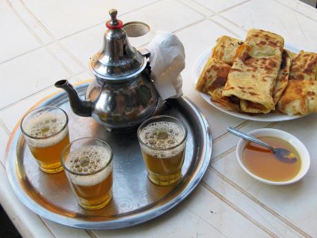 Nejčastěji se v Maroku pije sladký mátový čaj