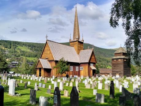 Kostelík ve Vågå, jeden z mnoha kostelíků sloupového typu