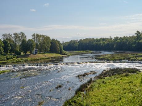 Nejširší vodopád v Evropě (275 m) najdete v lotyšské Kuldize