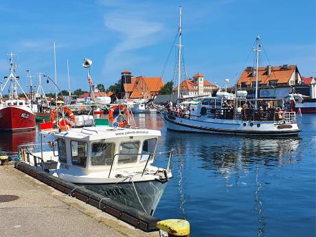 Hel zažil rozkvět obchodu i turismu po vybudování rybářského přístavu