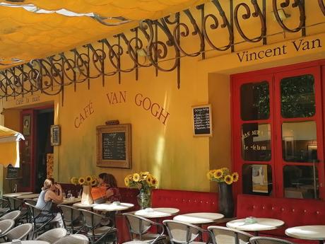Café Van Gogh v Arles stojí místo původní kavárny, která byla zničena nálety