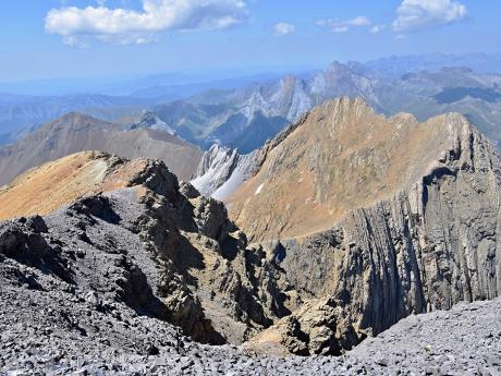 Horské štíty v národním parku Ordesa y Monte Perdido