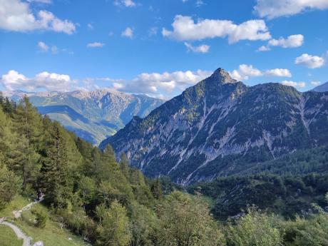 Výhledy na horské vrcholky cestou na Grosser Priel
