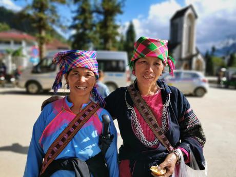 Ženy v Sapě z etnické skupiny Černí Hmongové